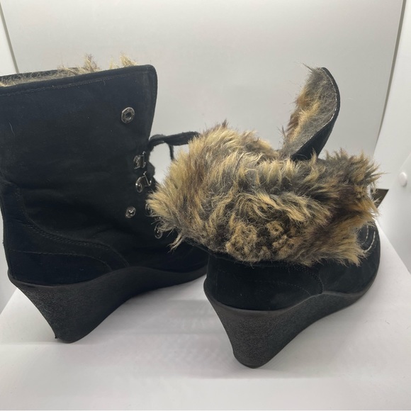 Expression faux suede and fur collared bootie - Picture 2 of 3